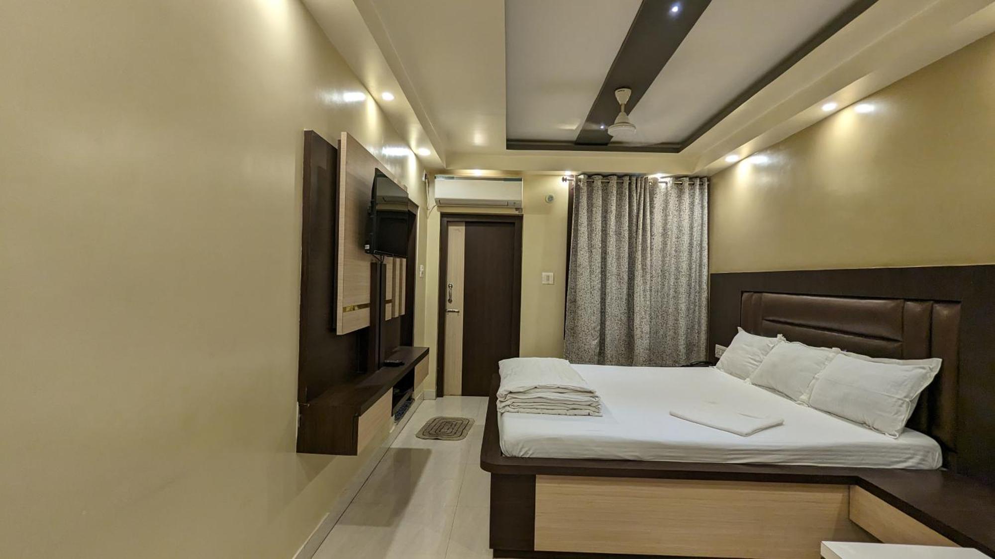 Hotel Binapani Deluxe 1 Tarapith Exteriér fotografie
