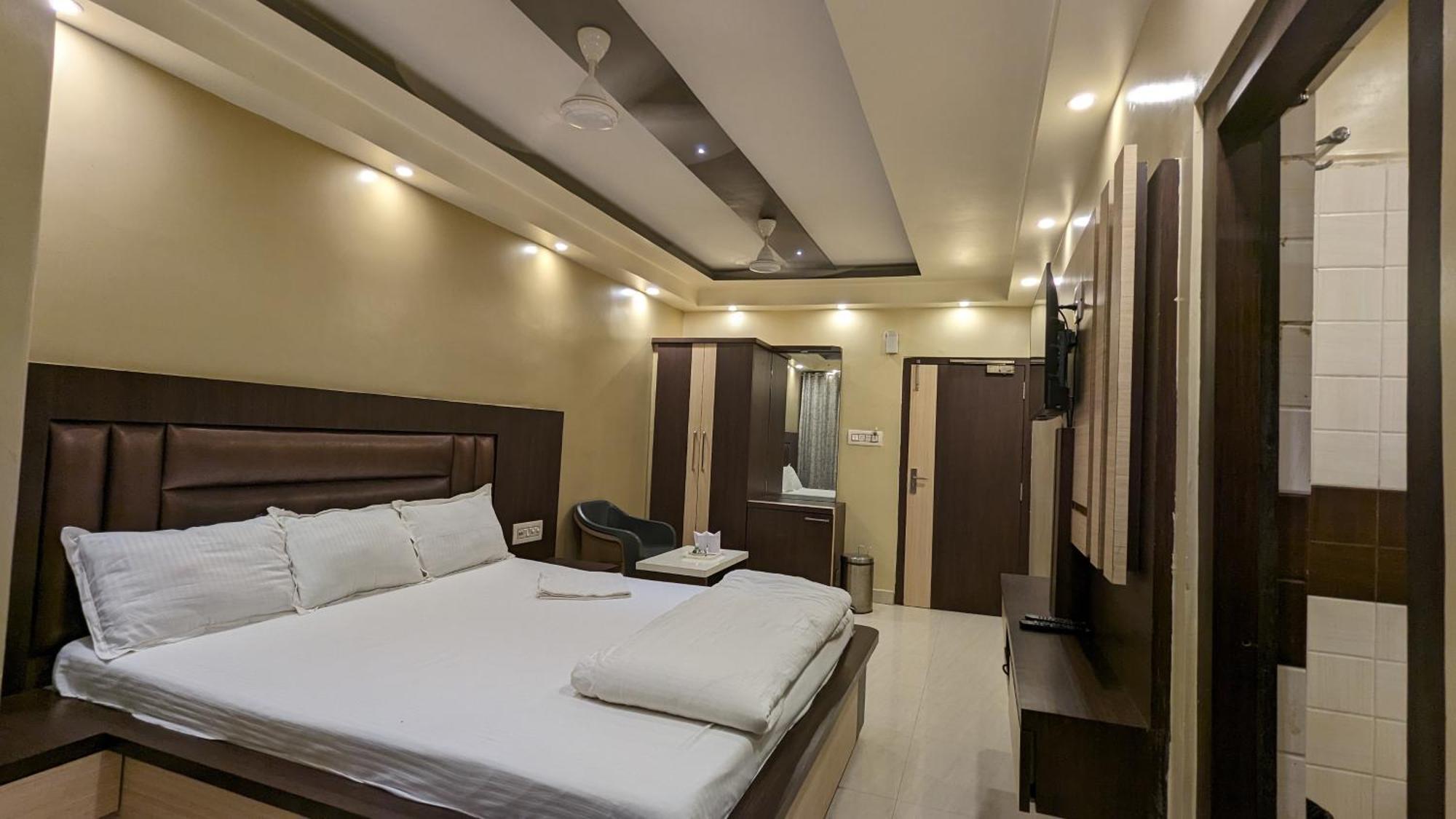 Hotel Binapani Deluxe 1 Tarapith Exteriér fotografie